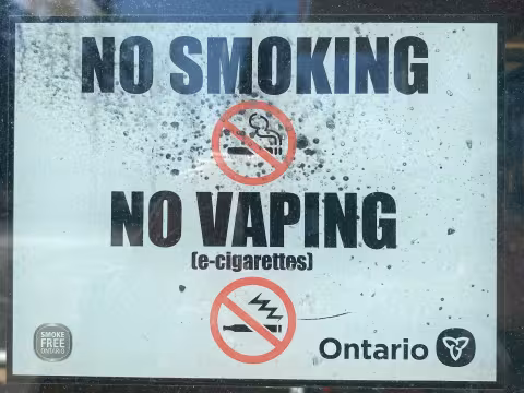 An Ontario No Smoking and No Vaping sign  